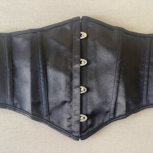 (BRAND NEW) SHEIN Shiny Black Corset Belt
